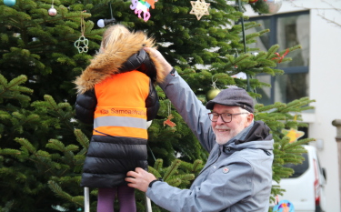 St. Lucia kommt mit ihrem 30köpfigen Gefolge